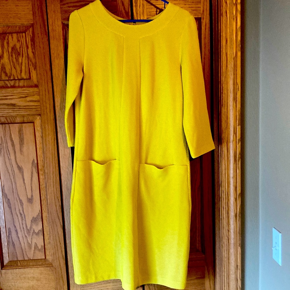 Boden yellow tunic.  Size 10 long.  Perfect for spring